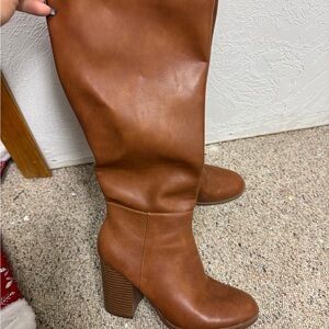Women’s tall boot